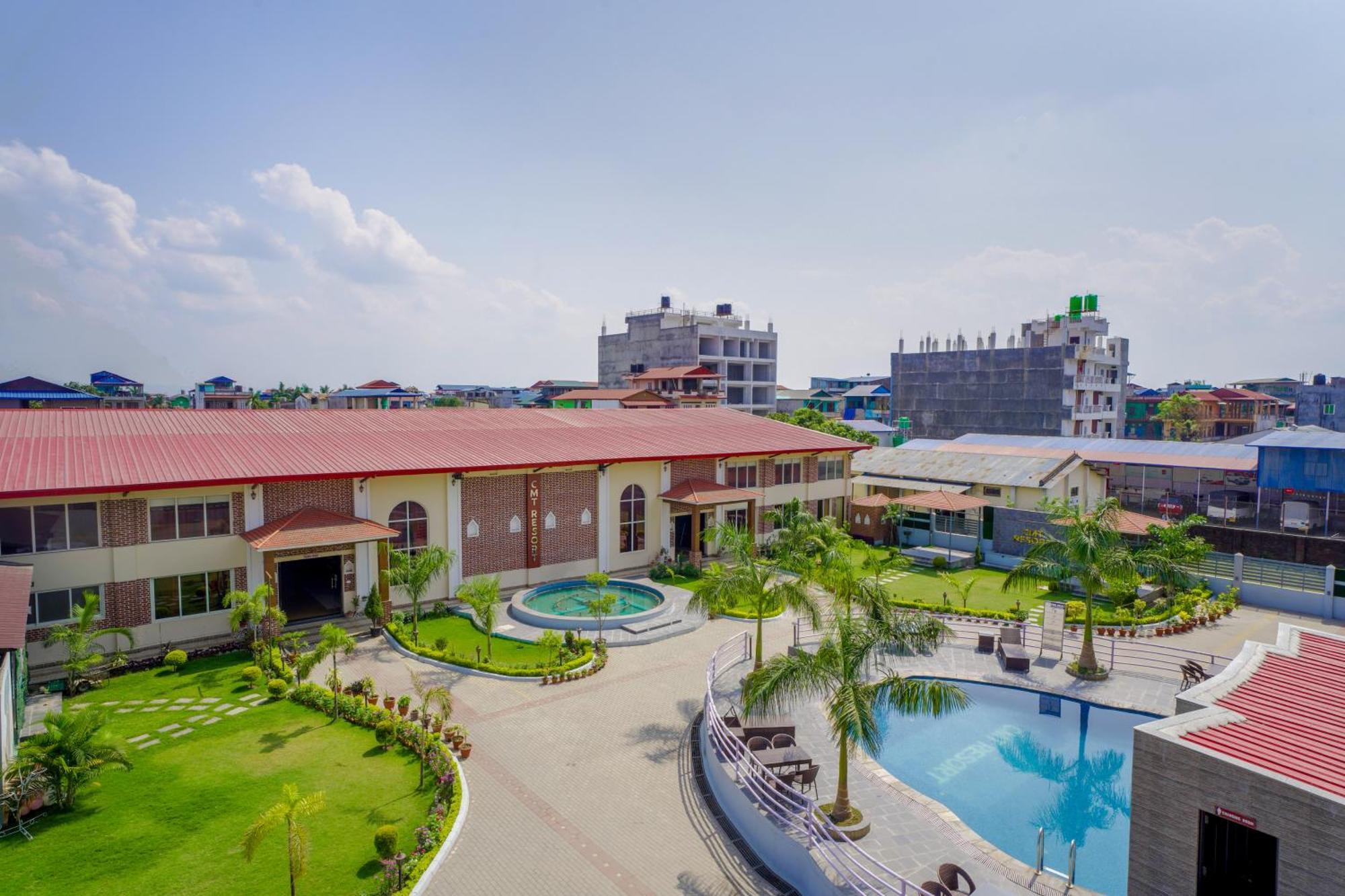 Chitwan Mid Town Resort Бхаратпур Экстерьер фото